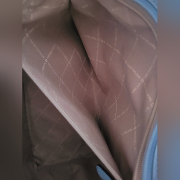 Michael Kors Sky Blue Signature Tote - Picture 8 of 14